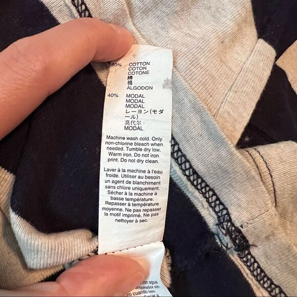 3 for $30! Gap striped 3/4 sleeve top - Picture 6 of 12